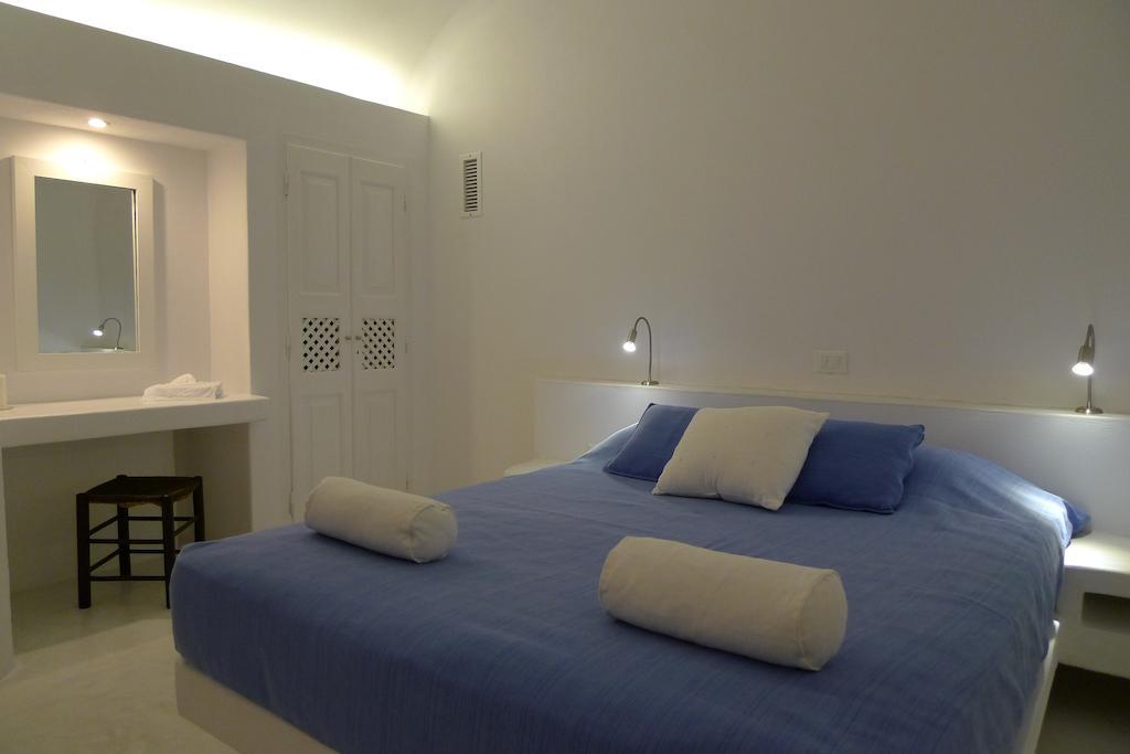 Altana Heritage Suites Imerovigli  Værelse billede